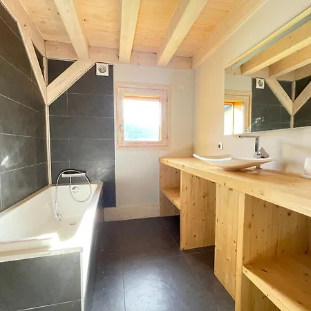 Chalet Notre-dame-de-bellecombe, 5 Pièces, 10 Personnes - Fr-1-505-34 *